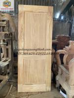 Cửa phòng ngủ đơn giản gỗ gõ đỏ