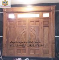 canh cua chinh phong khach go do