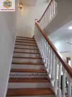 Cầu thang gỗ tân cổ điển