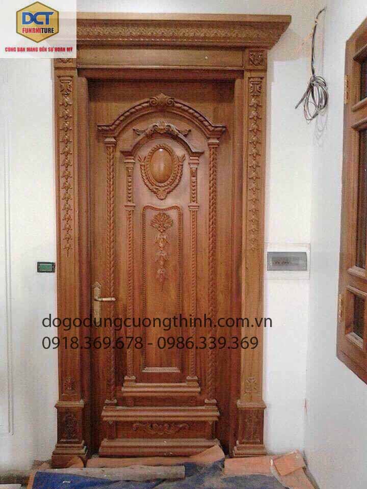 cánh cửa cổ điển gỗ gõ đỏ chất lượng tại quận 12, tphcm