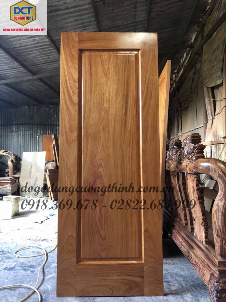 mẫu cửa phòng ngủ tân cổ điển đơn giản gỗ gõ đỏ, giá rẻ chất lượng q12